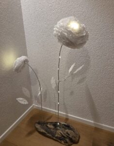 Papierblume beleuchtet_1